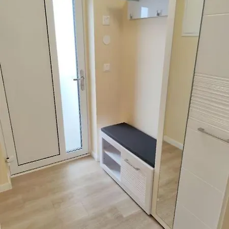 Moderny 2 Izbovy Dom So Zahradou A Terasou Blizko Bratislavy Διαμέρισμα Slovensky Grob