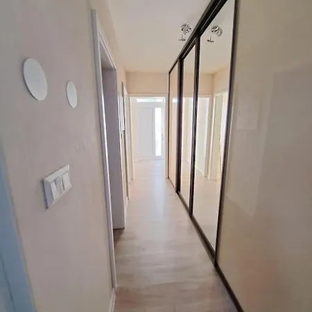 Διαμέρισμα Moderny 2 Izbovy Dom So Zahradou A Terasou Blizko Bratislavy Slovensky Grob