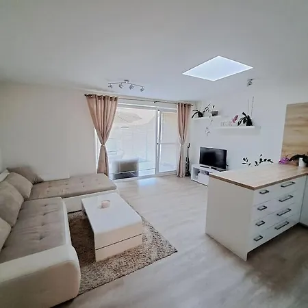 Moderny 2 Izbovy Dom So Zahradou A Terasou Blizko Bratislavy Διαμέρισμα Slovensky Grob