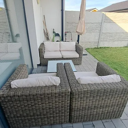 Διαμέρισμα Moderny 2 Izbovy Dom So Zahradou A Terasou Blizko Bratislavy *